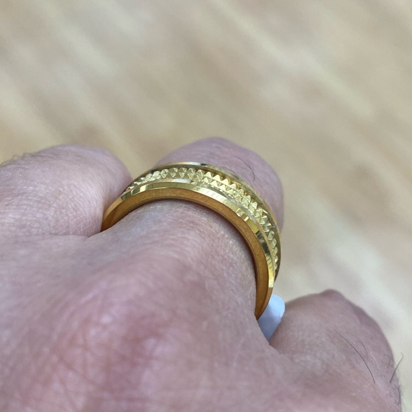 8mm Men Women Tungsten Ring Yellow Gold plated Jagged center - Picture 7 of 7